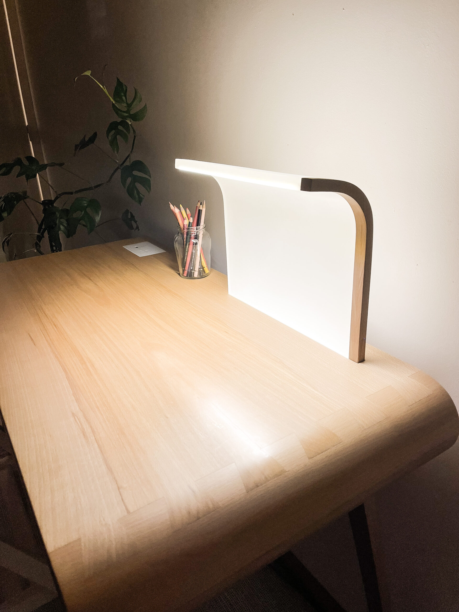 Bureau en bois de hêtre