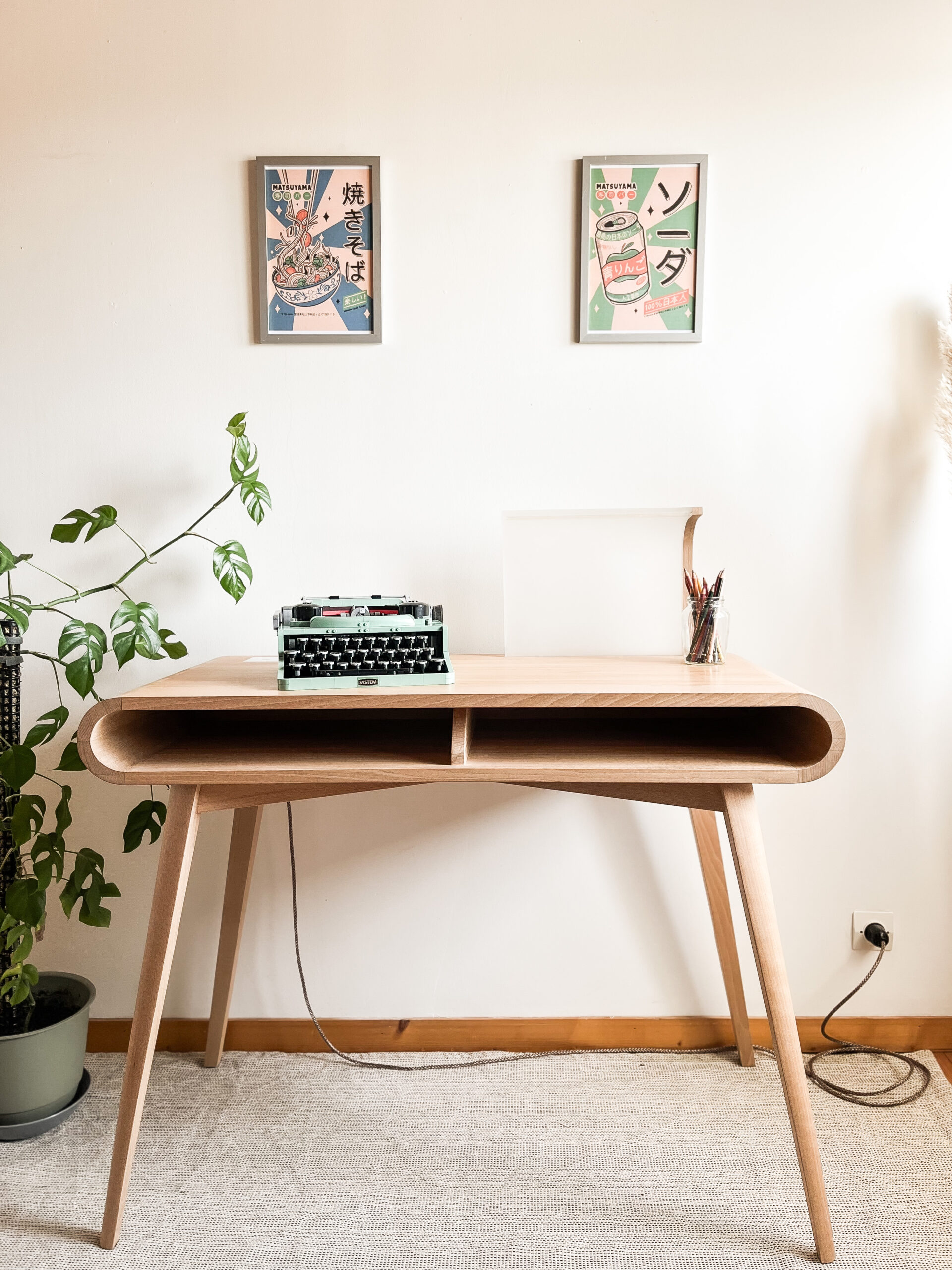 Bureau en bois de hêtre