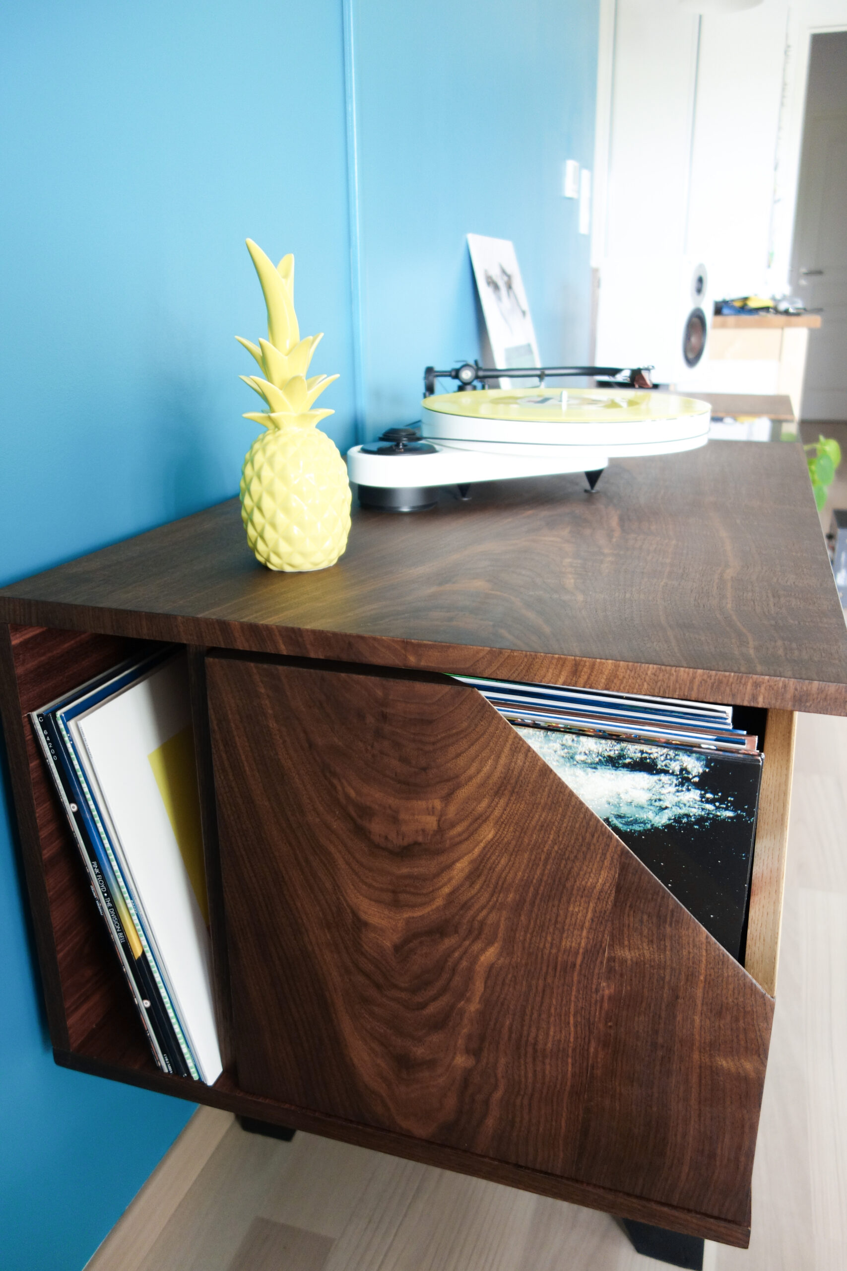 meuble à vinyl en bois massif