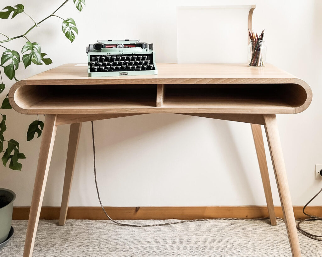 bureau moderne en bois